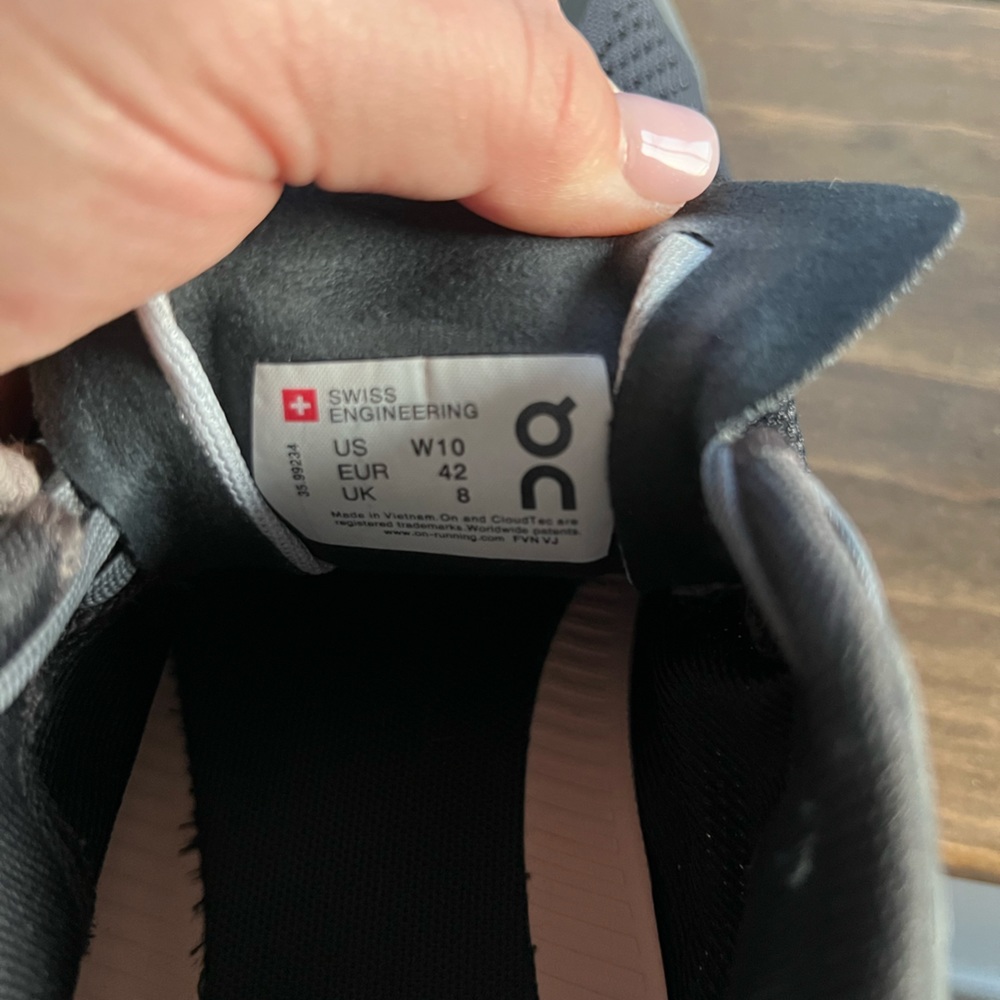 ON RUNNING - Cloudflow Trainers - Picture 8 of 9